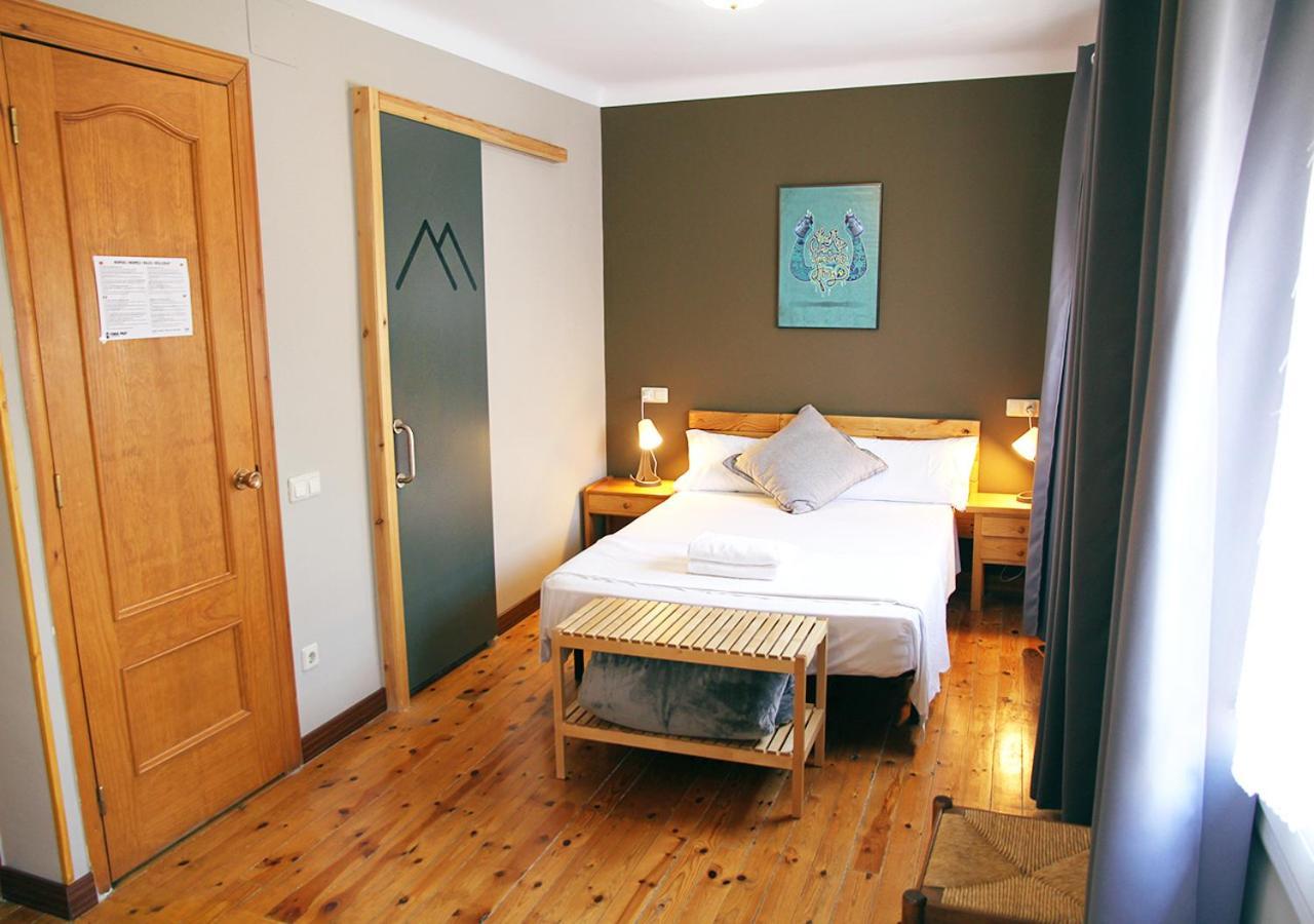 Fonda Prat Guest house *