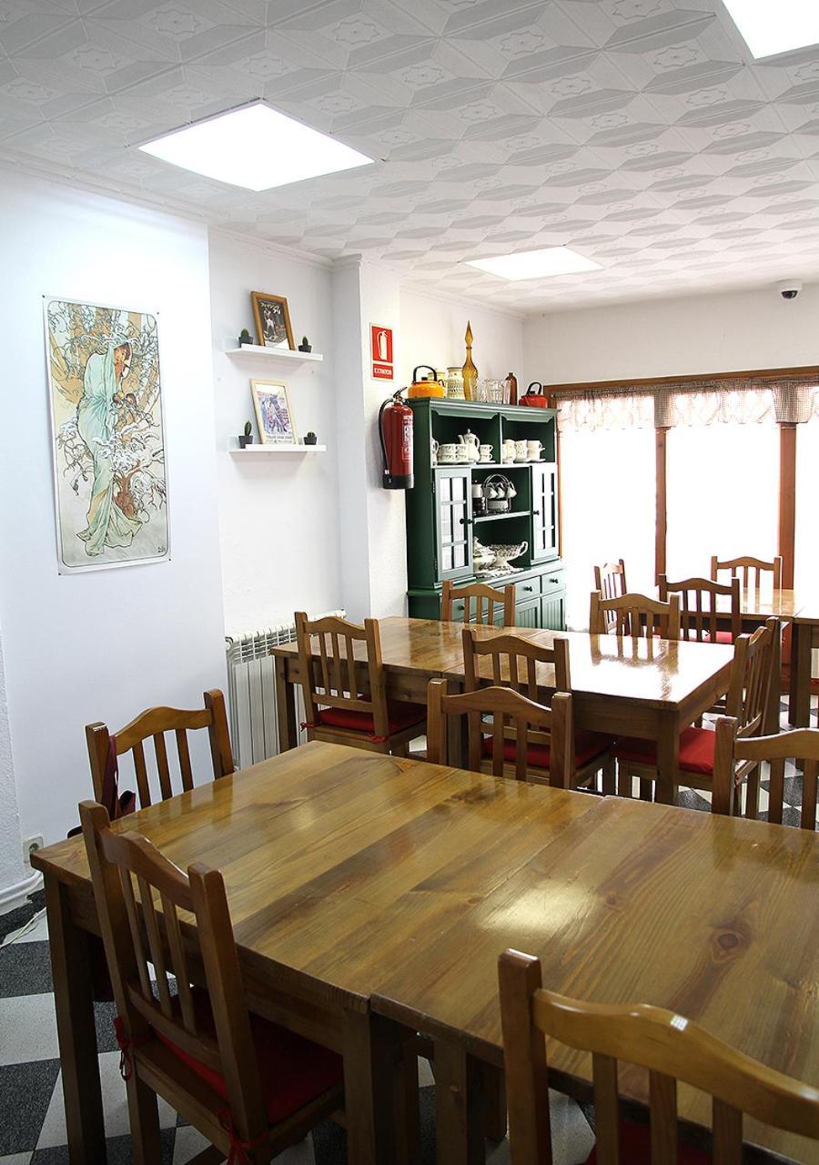 Fonda Prat Guest house *